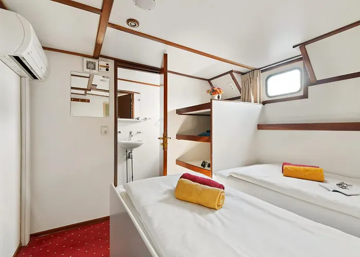 hotelboat Sarah Groningen